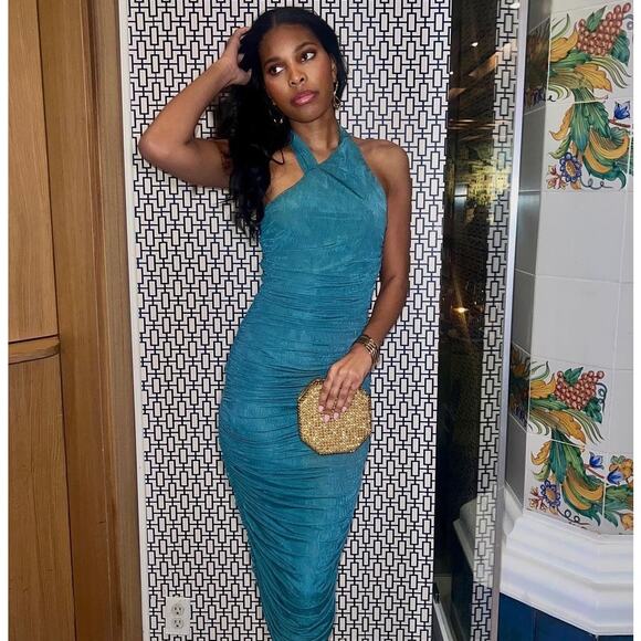 BLOGGER FAVE!!! ZARA Ruched Midi Dress - Picture 4 of 16